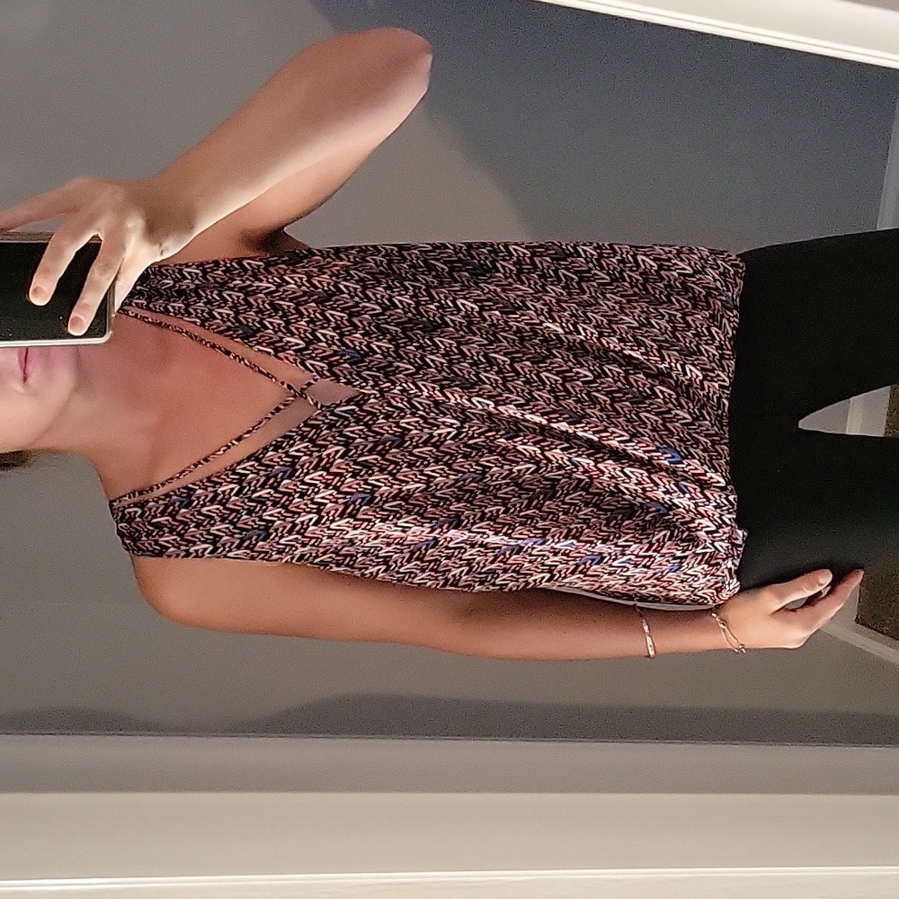 Flowy Multicolor going out tank